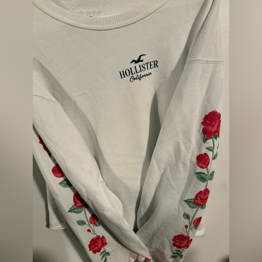 Hollister White cropped sweater